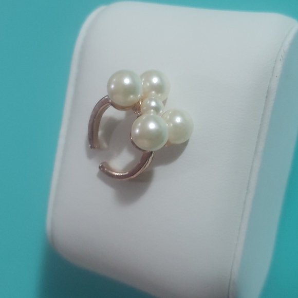 Jewelry - Vintage Adjustable pearl ring